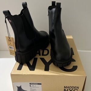 NIB Madden NYC Womens Chunky Lug boot Size 9